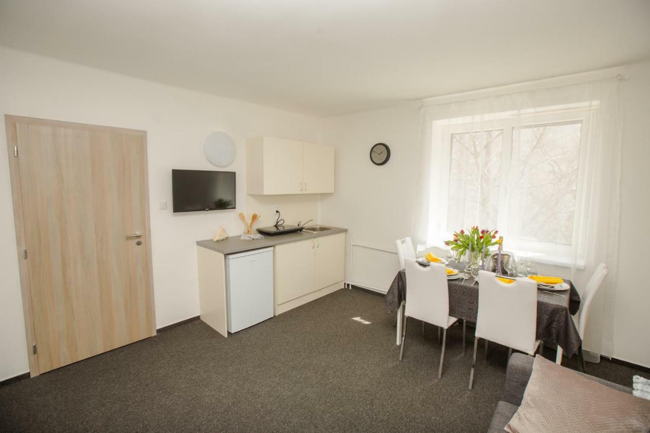 Hotel Blue Apartment Bratislava Exterior photo
